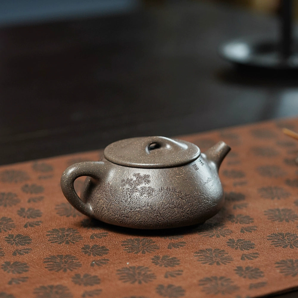 Yixing purple clay  Fangyuan handmade carved Jingzhou stone scoop teapot