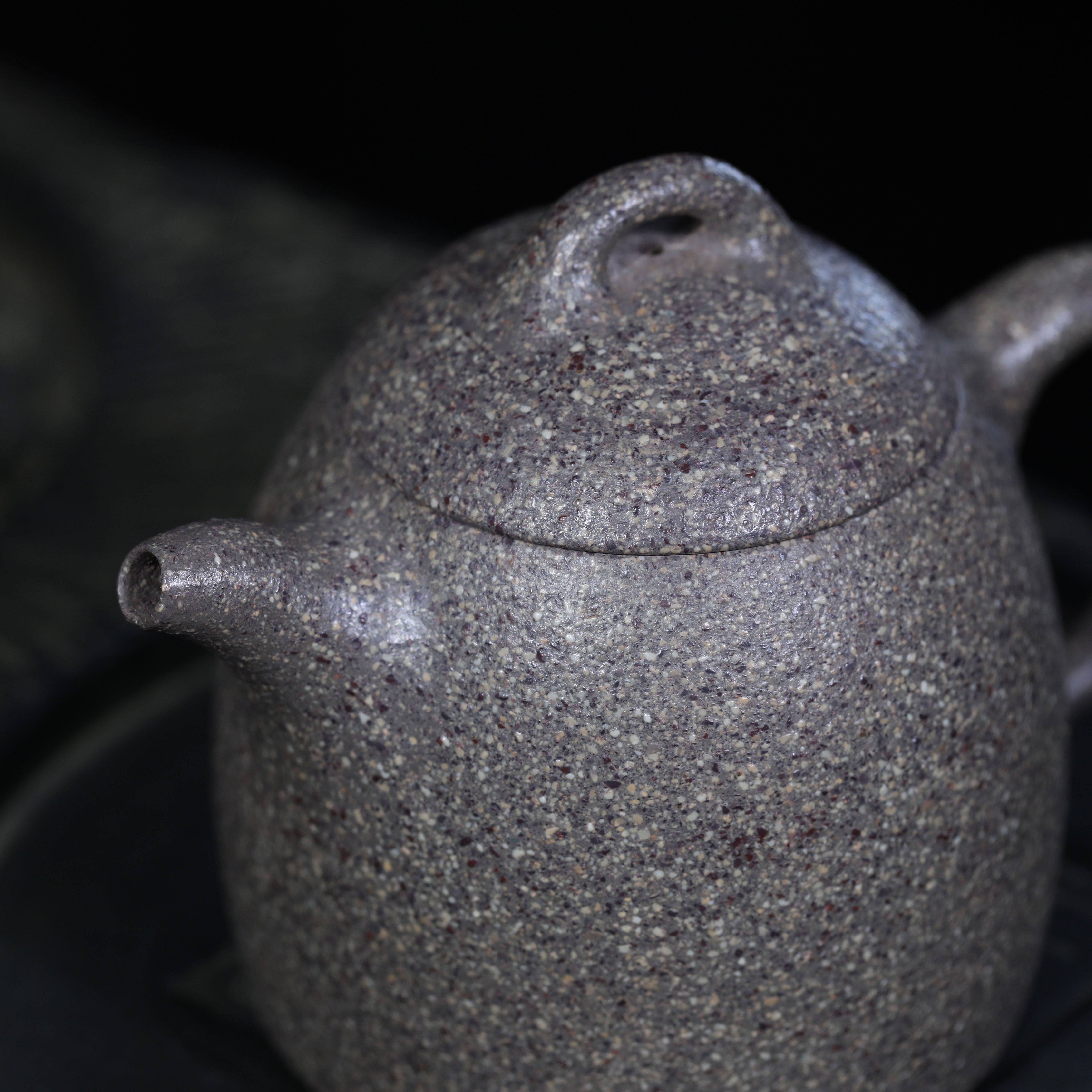 Yixing handmade raw ore purple clay Qinquan pot