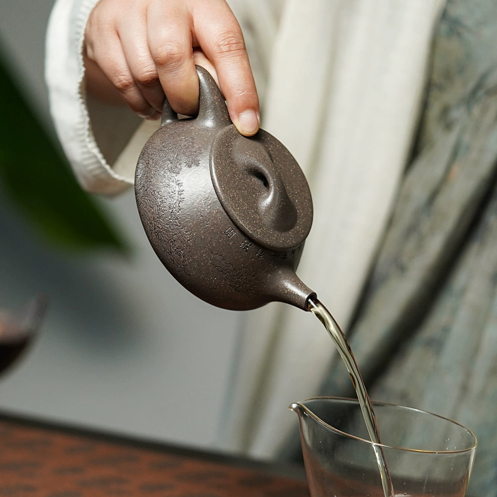 Yixing purple clay  Fangyuan handmade carved Jingzhou stone scoop teapot